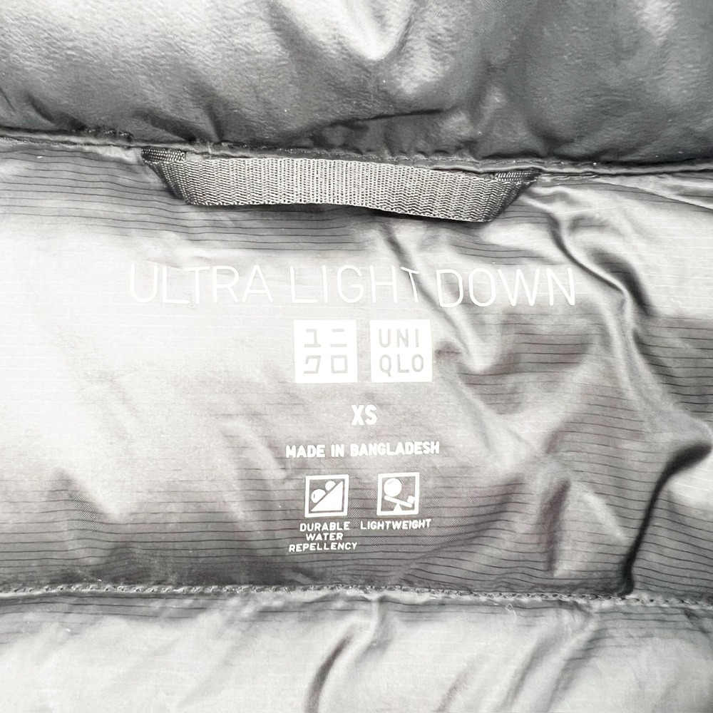 Uniqlo Ultra Light Down Jacket Size XS Black Quilted Puffer Full Zip - Picture 4 of 5